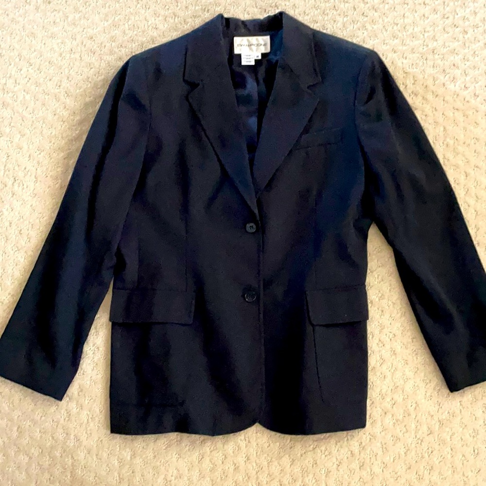 Long black blazer with pockets